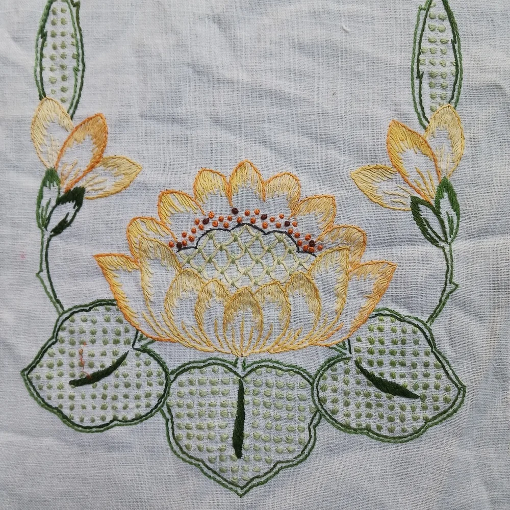 Vintage Linen Dresser Scarf Yellow Lotus Lace